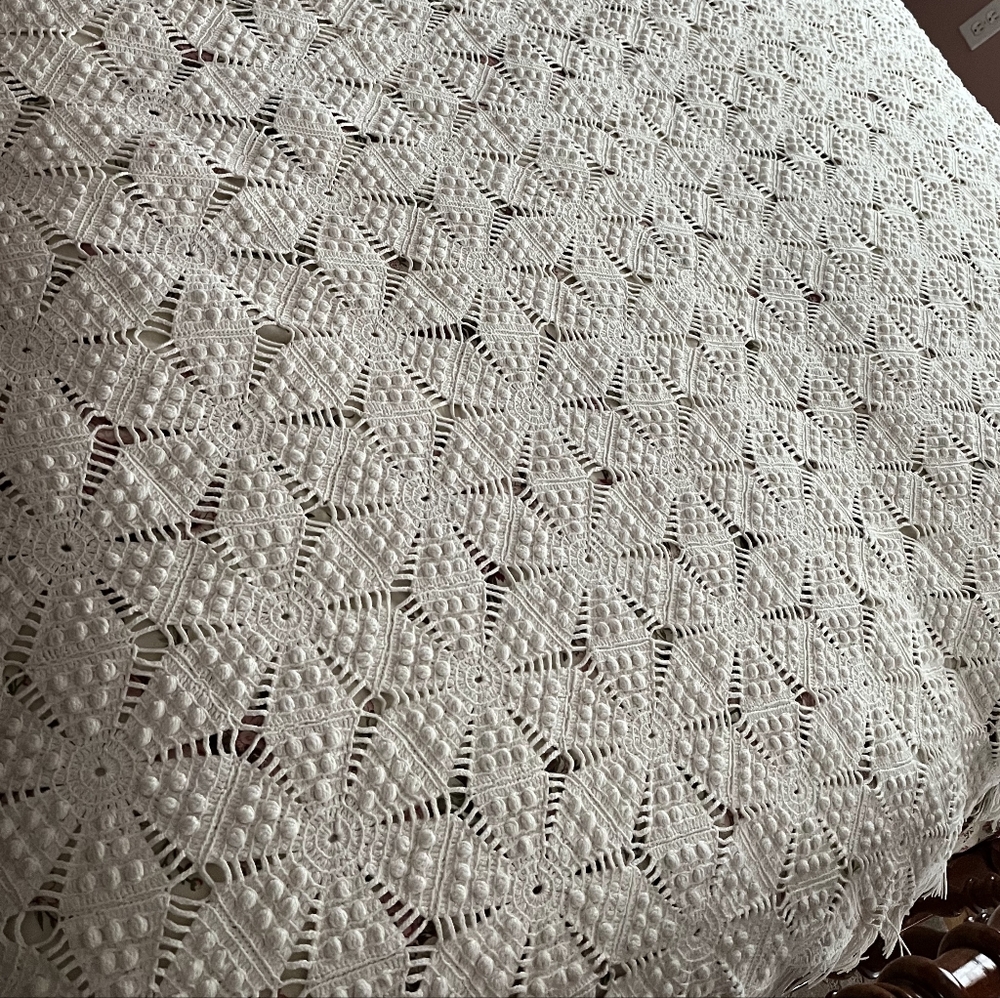 Vintage crochet off white bedspread popcorn stitching and fringe 89" L X 75" W